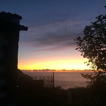 La Vigie De Castelrock *